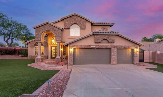 Foothills Casa | Charming house with Amazing pool and Lakefront in delightful Phoenix