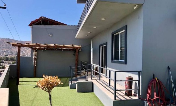 Lomas de Valle Verde Casa | Charming House With Beautiful City View