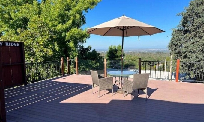 Oroville East Apartamento | Charming House with Breathtaking View - 5mins walk to Oroville Lake and Dam