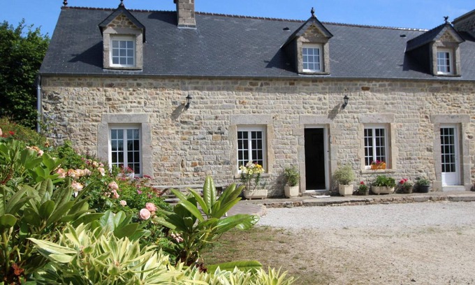 Rauville-la-Bigot Cabaña | Casa con encanto con chimenea, jardín y Wi-Fi
