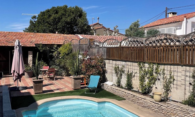 Vielle-Chapelle Casa | Charming house with swimming pool 100m from the sea, Marseille 8,