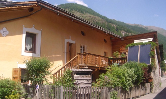 Abries Casa | Encantadora casa con sauna y wifi gratis ***