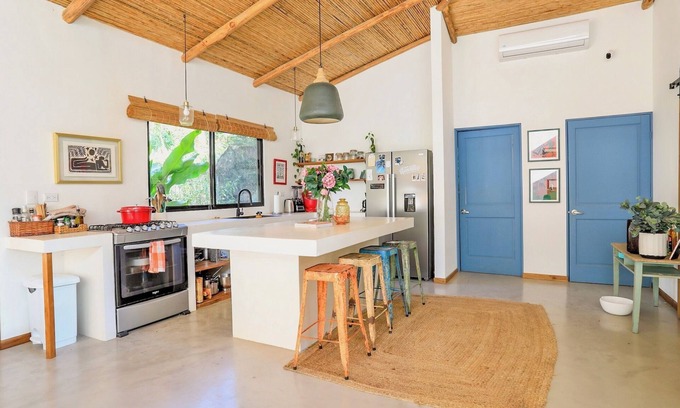 Manzanillo Casa | Charming Jungle 3-bedroom house with WiFi, AC in peaceful Manzanillo