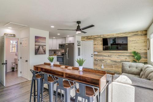Kingman Casa | Charming Kingman Casita Less Than 1 Mi to Route 66!