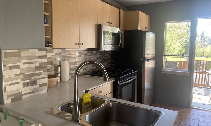 Kitsilano Casa | Charming Kitsalano Renovated Classic Home