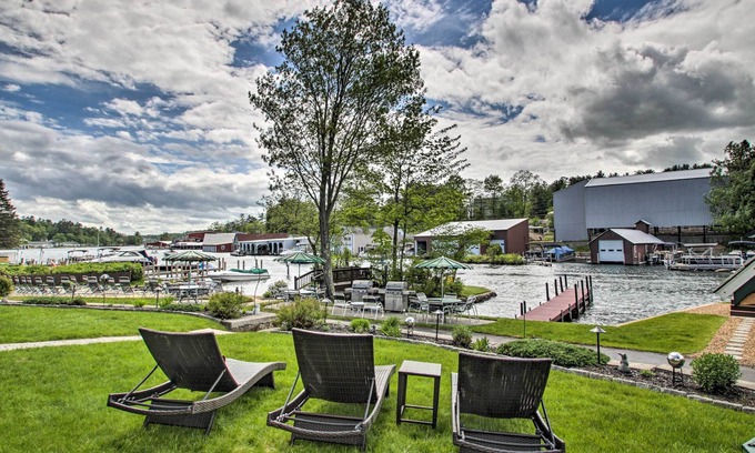 Laconia Cabina | Charming Laconia Cottage: Walk to Weirs Beach