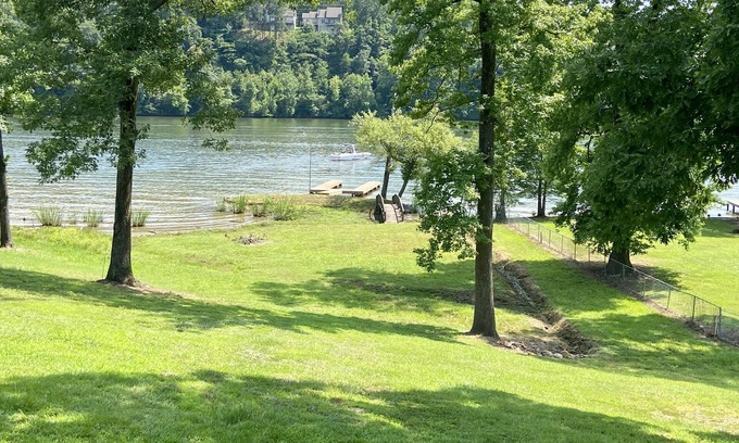 Jones Mills Casa | Charming Lake Catherine/Ouachita River Lake House w/ Boat Dock