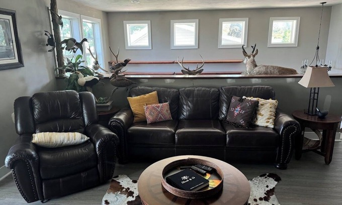 Bayberry Casa | Charming Lake front 4-bedroom 3 full bath house in lovely with WiFi, Central AC