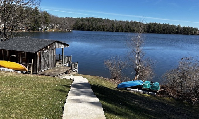 Guilford Casa | Charming lake house retreat, great for the whole family! 45 min to Cooperstown!