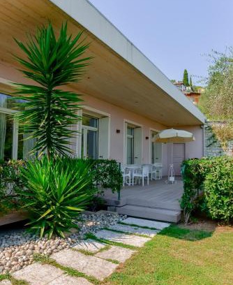 Gardone Riviera Casa | Charming Lake View Cottage