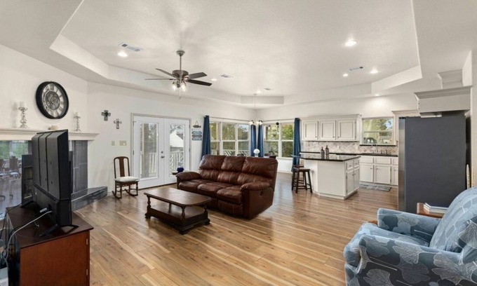 West Livingston Casa | Charming lake-view 3 bedroom home on Livingston - gated community. Pet friendly!