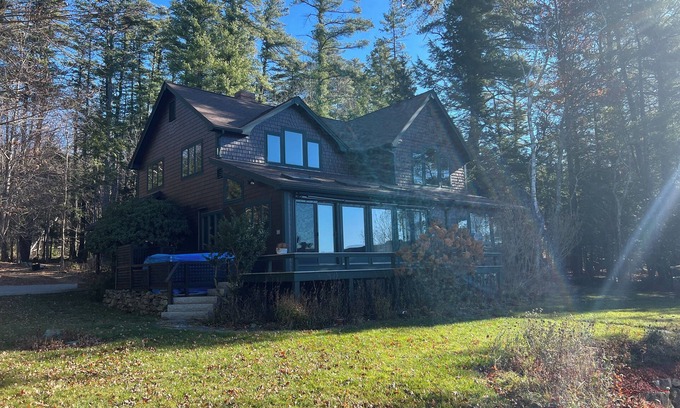 Center Tuftonboro Casa | Charming Lakefront Retreat on Chase Point
