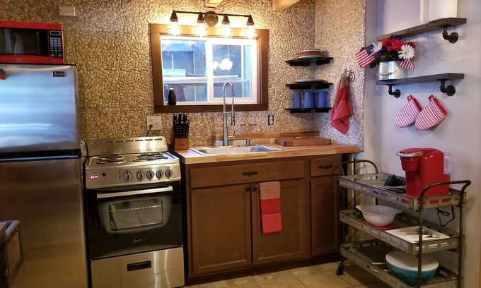 Peninsula Village Apartamento | Darling Lake Front Studio Cabin Sleeps 2 Boat Slip and Launch