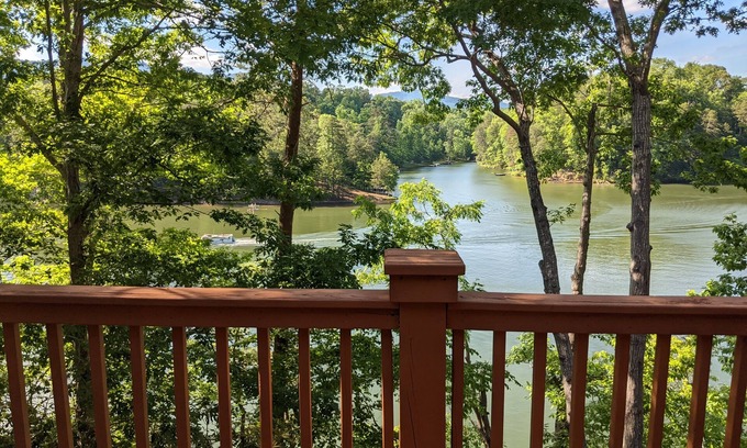 Mill Spring Cabaña | Lake Adger - Lakefront Charmin