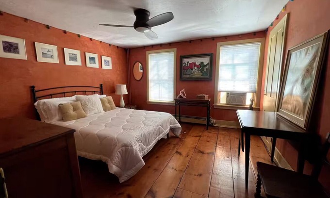 Lambertville Casa | Charming Lambertville Home!