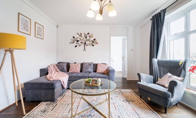 Hainault Casa | Preciosa casa / jardín de 3 camas en Chigwell (5 huéspedes)