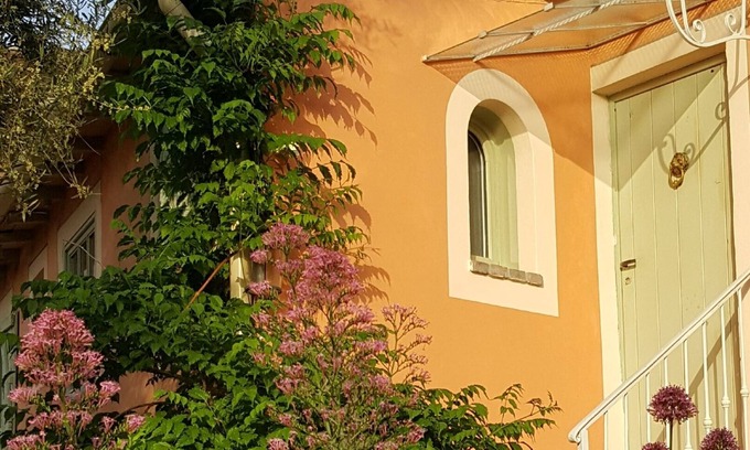 Tourrettes-sur-Loup Apartamento | Pequeño y encantador apartamento contiguo a una granja