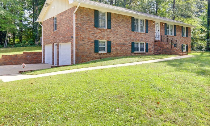 Lithia Springs Casa | Charming Lithia Springs Home: 16 Mi to Atlanta!