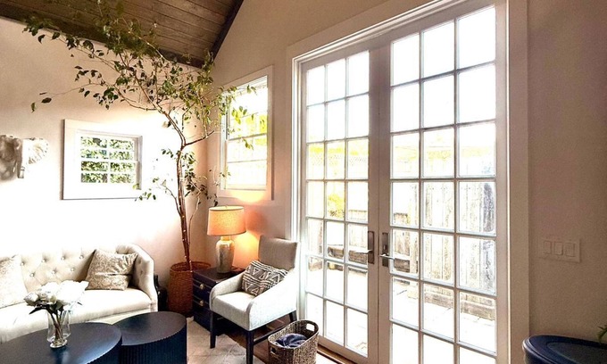 Los Alamos Apartamento | Charming Loft in tranquil Los Alamos with AC, WiFi