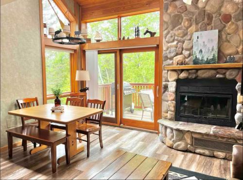 Lutsen Casa | Charming Lutsen Mountain Townhome with Pool Access