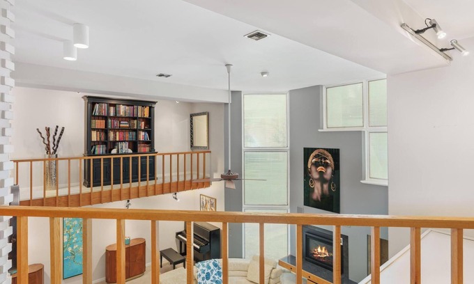 Allentown Casa | Charming Luxury 2-bedroom building in lovely Allentown with AC, fitness room