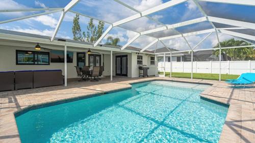 Fort Myers Casa | Charming Luxury Heated Pool Home