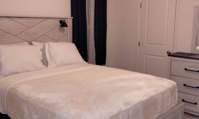 Centennial Hills Casa | Charming Luxury Room for rent King and Queen bed available