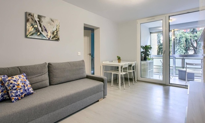 Aluche Apartamento | Charming Madrid Aluche - 3 renovated rooms.