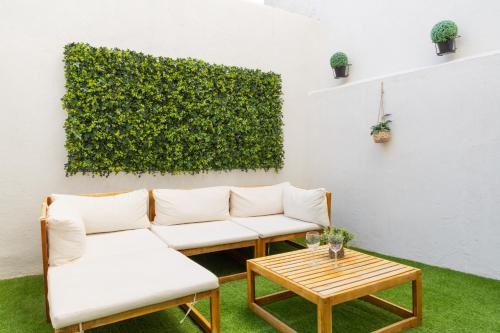 Ciudad Lineal Apartamento | Charming Madrid el Carmen II
