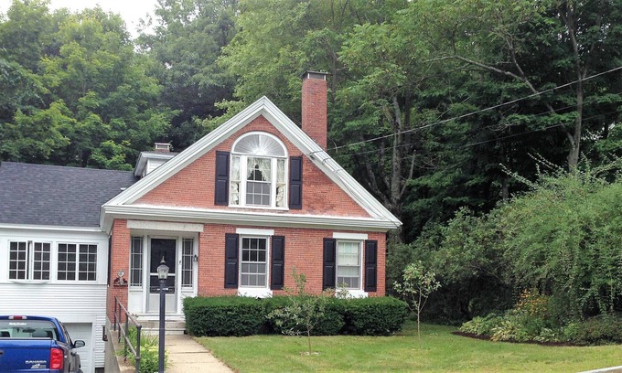 Meredith Casa | Meredith Village Antique Brick Brick en alquiler