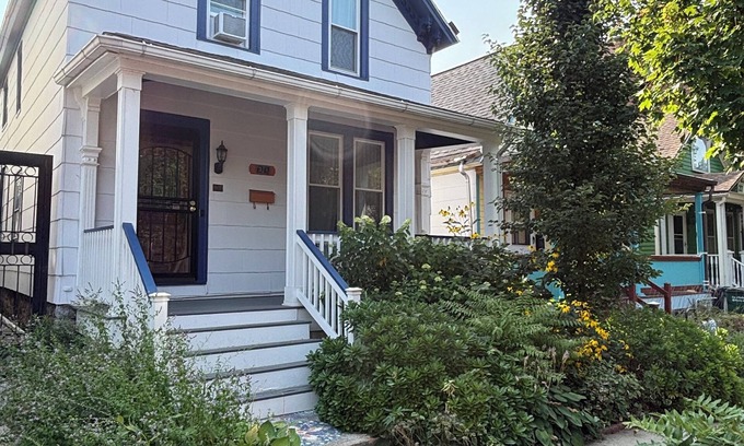 Downtown Buffalo Casa | Charming Mid Century Modern 4BR House in Allentown, Buffalo, Stylish decor. I