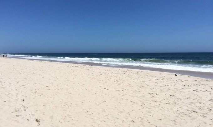 Westhampton Beach Cabaña | Charming Beach Cottage Off Dune Rd pasos a la playa del océano y la bahía