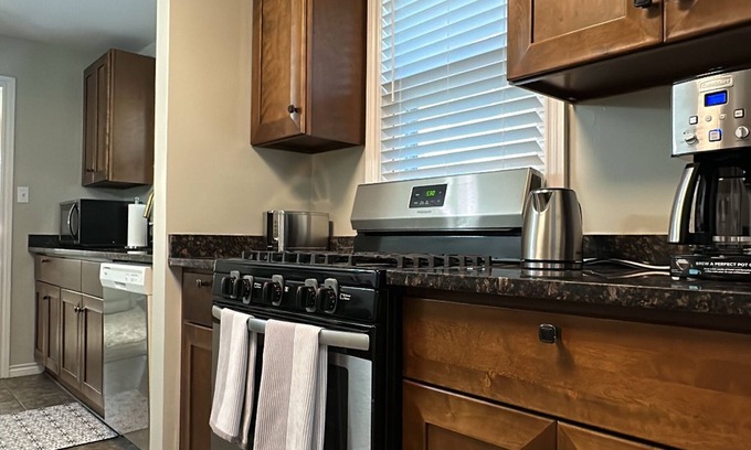 Westland Casa | Charming & modern 2 BR home, convenient location!