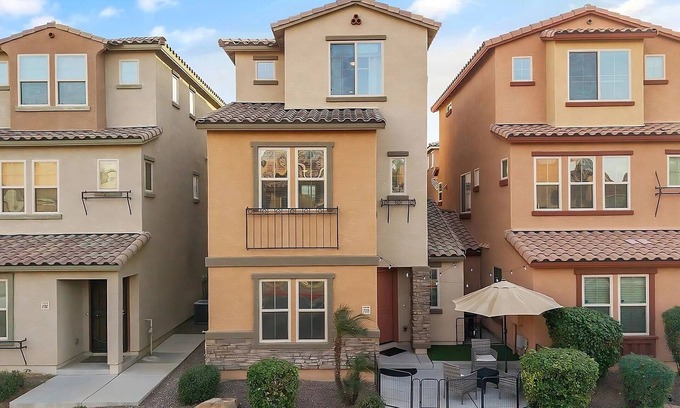 Maryvale Casa | Charming Modern 3-Story Phoenix Home: 3 BD/4BR , Near Shopping & Entertainment