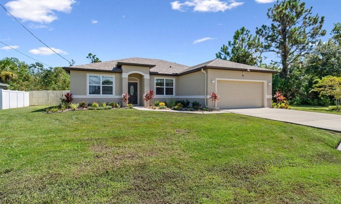 Indian Trails Casa | Charming Modern Family Home
