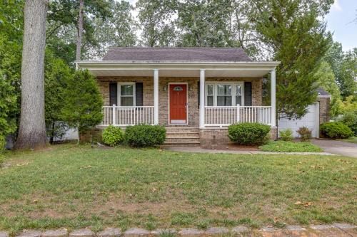 Monroe Township Casa | Charming Monroe Township Home - 13 Mi to RU!