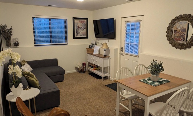 South Snyderville Basin Apartamento | Charming mother in-law apartment in Park City with private entrance.