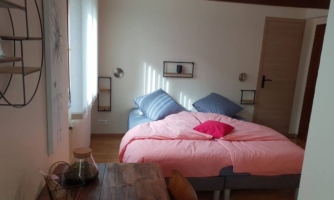 Ventron Cama Y Desayuno | Encantadoras habitaciones en montaña, mascotas permitidas con acuerdo