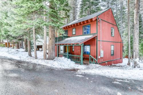 Truckee Casa | Charming Mountain Chalet