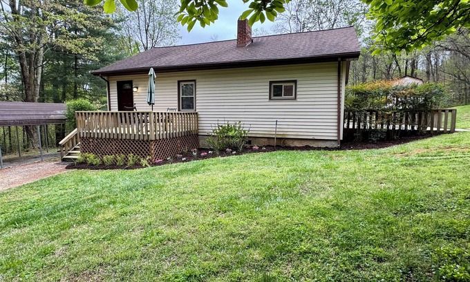 Rocky Top Cabaña | Charming Mountain Cottage Near Norris Lake and ATV Trails in Rocky Top