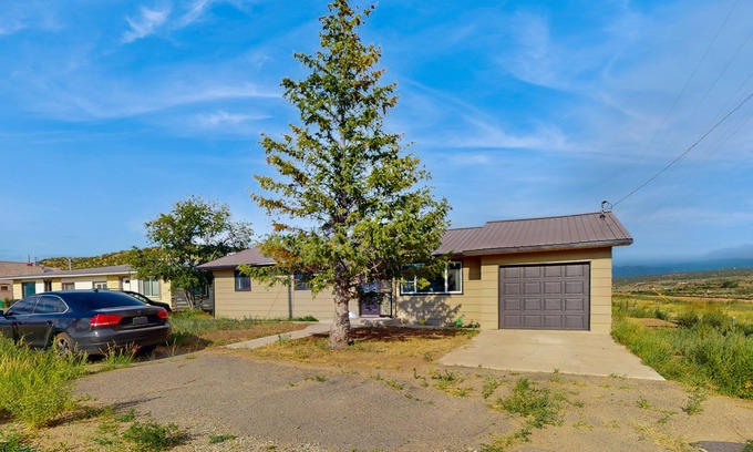 Fort Garland Casa | Charming Mountain Retreat with Stunning Views and Cozy Living Room