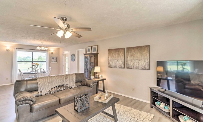 Mountain Home Casa | Charming Mountain Home Getaway w/ Gas Grill!