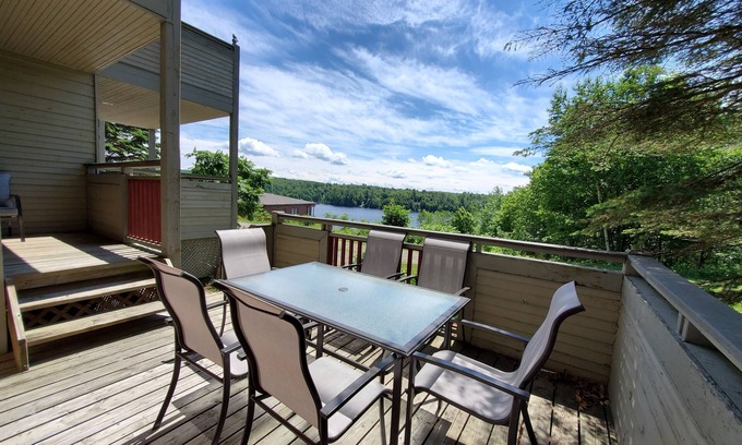 Huntsville Condominio | Charming Muskoka Getaway on Fairy Lake, Huntsville