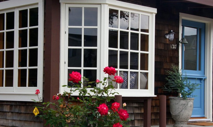 Pierpont Bay Cabaña | 'Nantucket' Encanto Estilo Beach Cottage