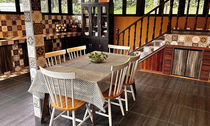 Kampung Besar Cabaña | Charming Nature Kampung Home for Family Getaways