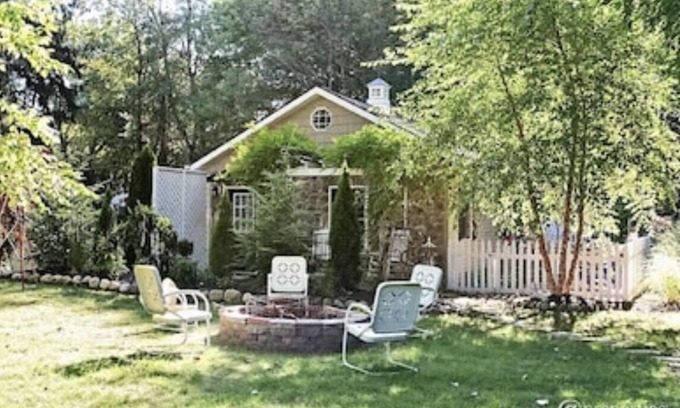New Buffalo Cabaña | Charming New Buffalo Cottage