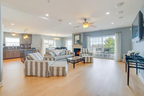 New Buffalo Apartamento | Charming New Buffalo Condo Walk to Lake Michigan!