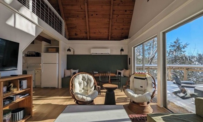 Flat Hollow Marina Cabina | Charming Norris Lake Cabin with views and boat slip @ Marina!