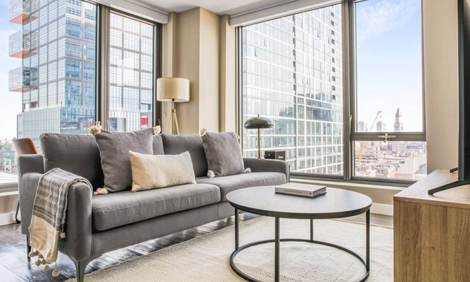 West End Apartamento | Charming North Station 1BR w/ Gym & W/D, near TD Garden, by Blueground