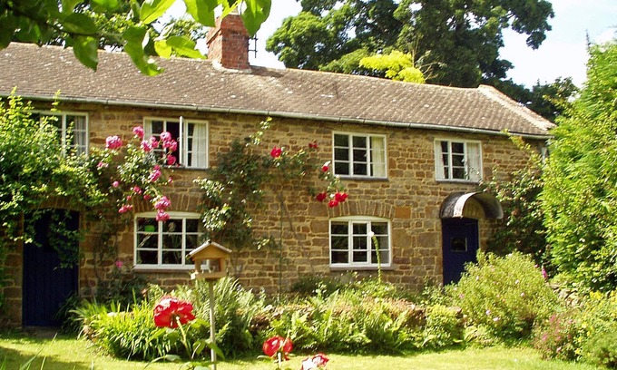 Whichford Cabaña | Charming old world cottage on fringe of Cotswolds